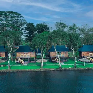 4* Resort Water Scapes