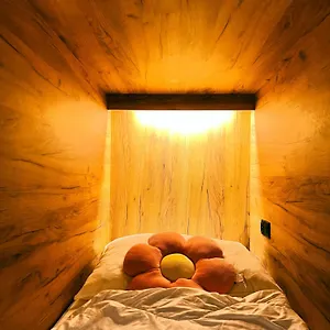  Capsule hotel Urbanpods Solo By Urbankey Austria